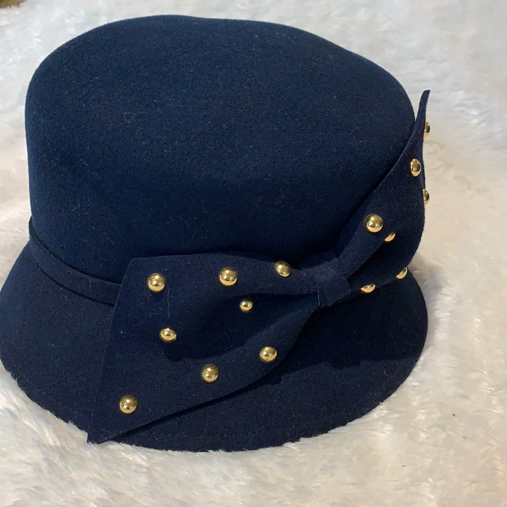 Vintage Commodore hat